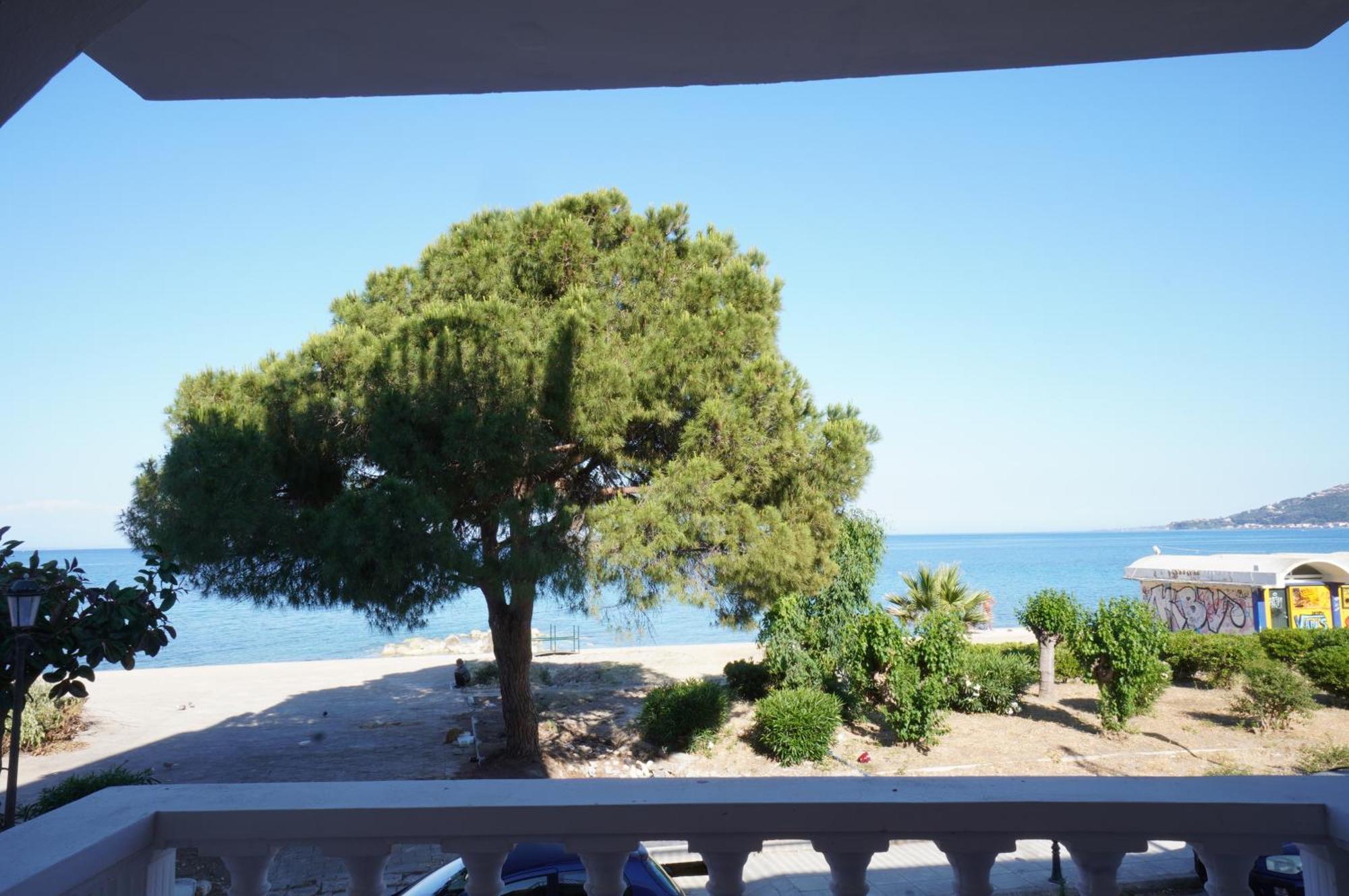 Lambros A.p.t.s. Zakynthos Quarto foto