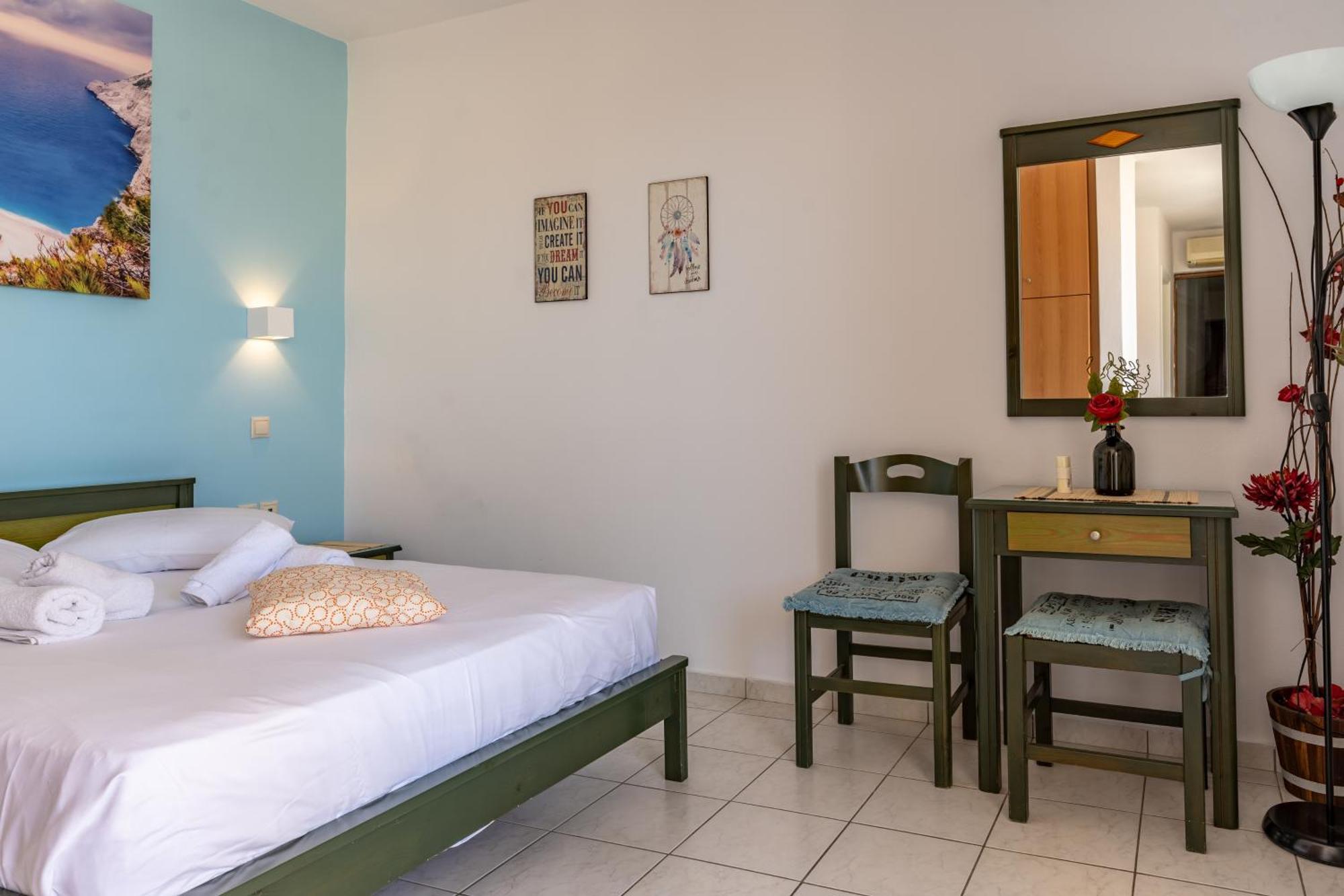Lambros A.p.t.s. Zakynthos Quarto foto